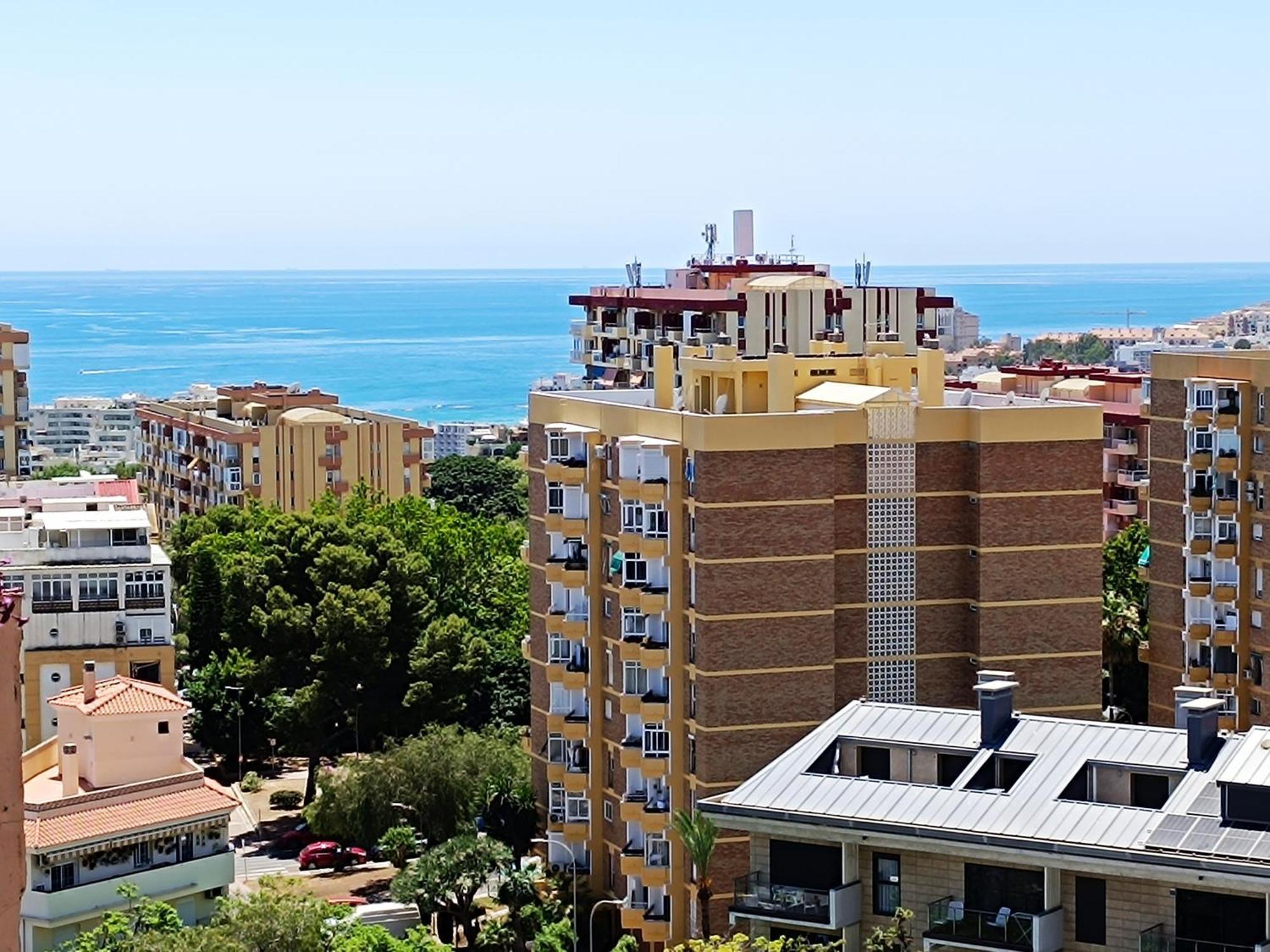 Attico Acuario, 2 Bathrooms Top Floor Appartment With Sea And Mountain Views Benalmadena Exterior photo